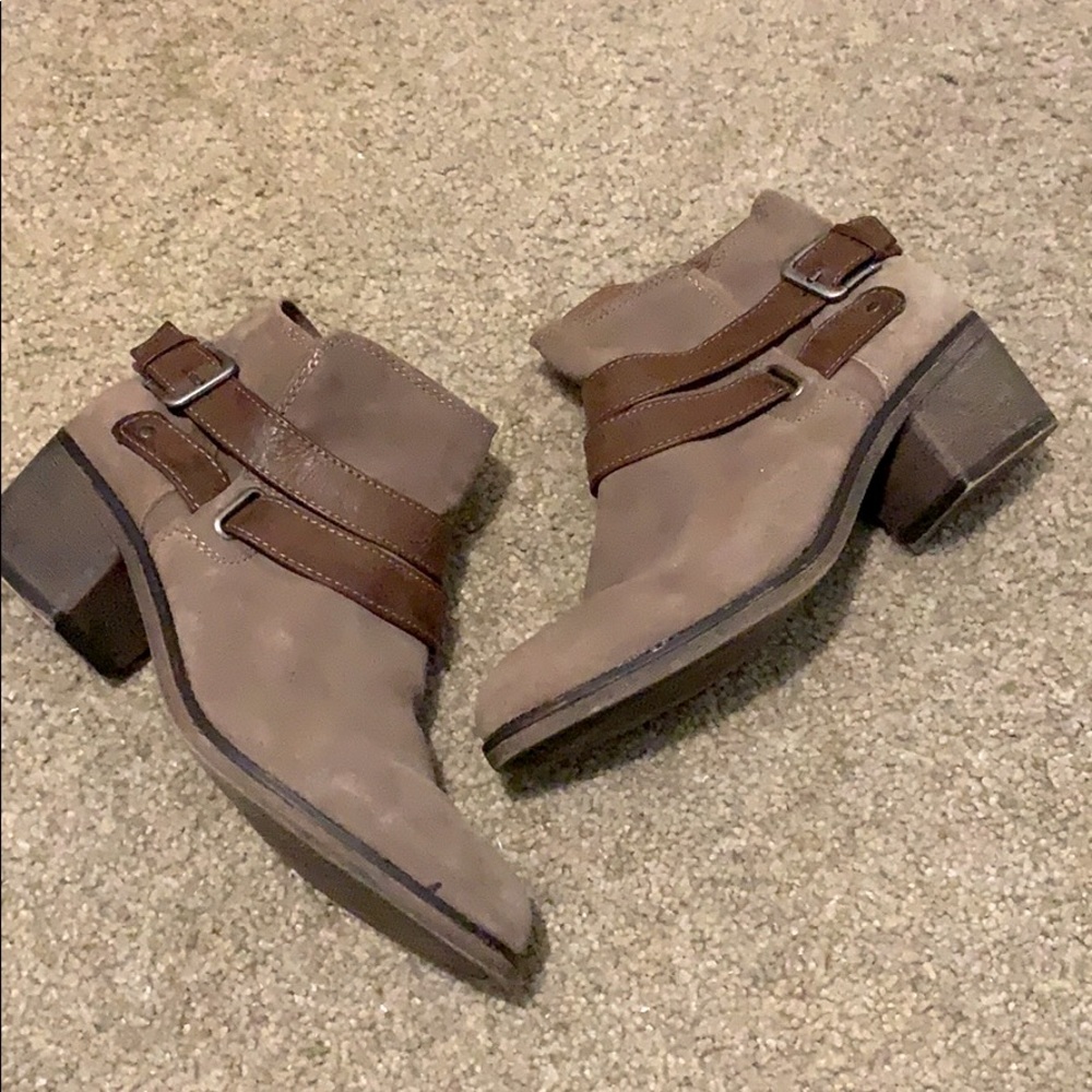 Sonoma Suede Tan Ankle Booties with Leather Detail